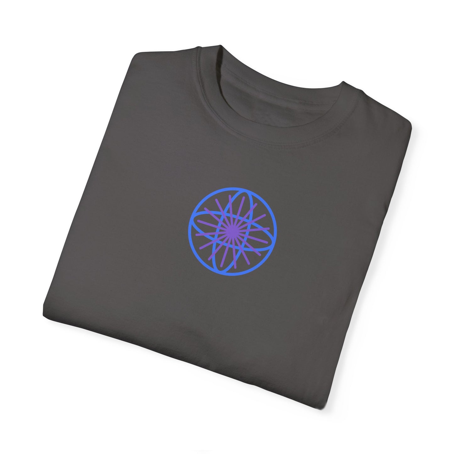 Unisex Garment-Dyed T-Shirt with Geometric Design - Trendy Casual Wear